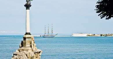 Экскурсии в Памятник затопленным кораблям из Прибрежного 2024