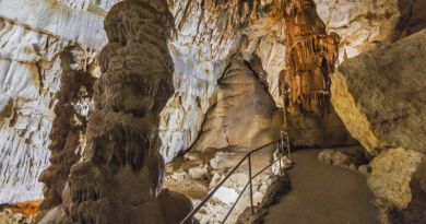 Экскурсии в `Мраморная пещера` из Прибрежного